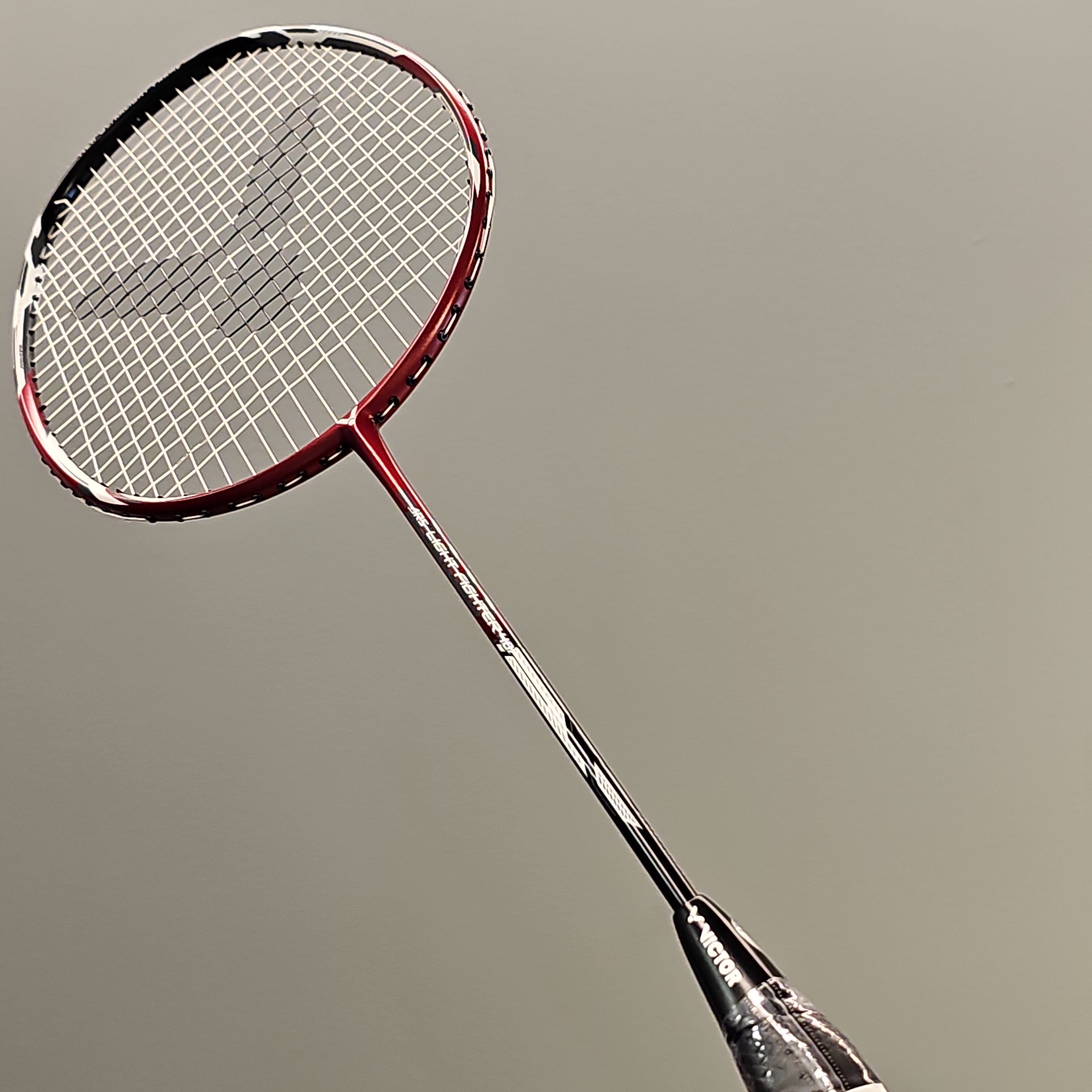 Victor ARS Light Fighter 40 D Badminton Racket | badminton racket review