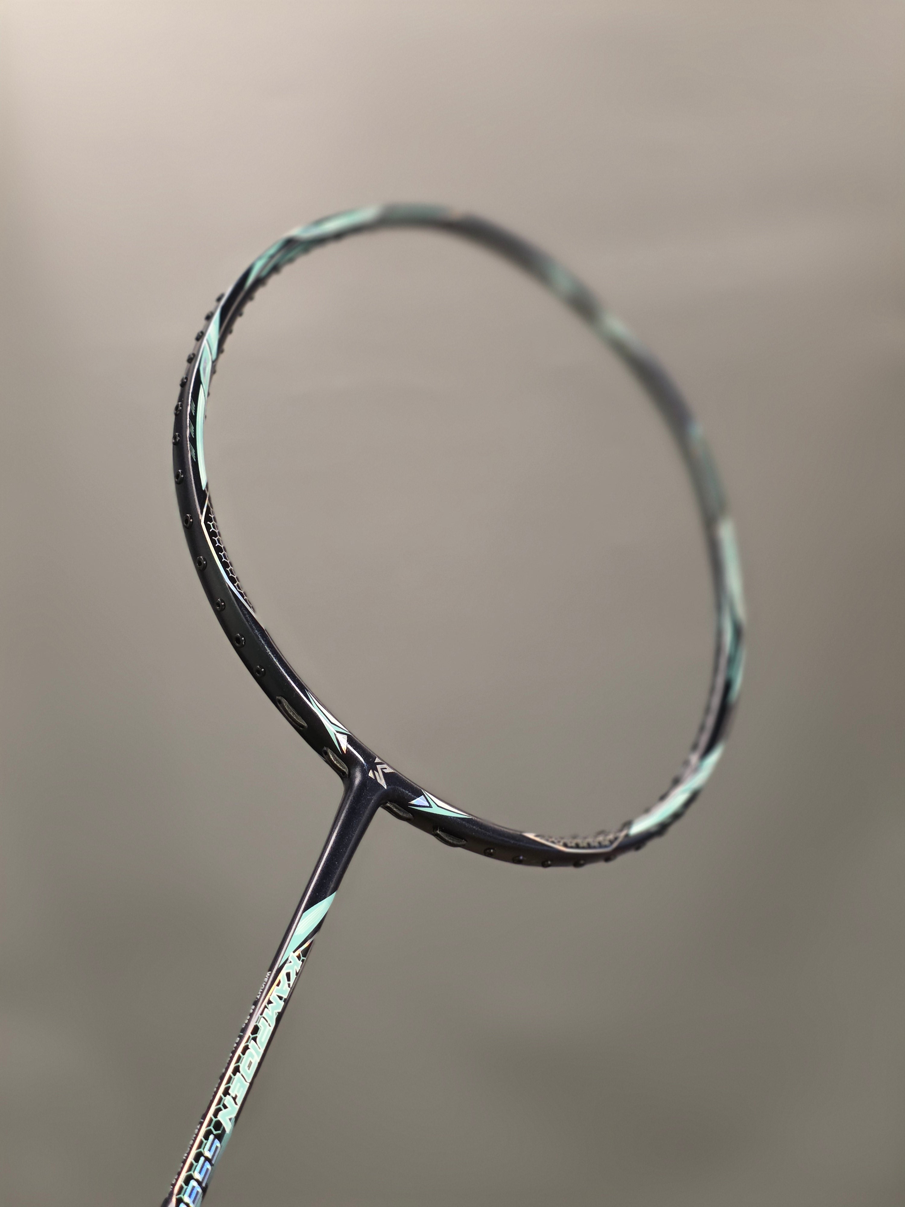 Young Brand Racket YOUNG® KAMPIOEN SS800 Badminton Racket (Pro) Kevin Sukamuljo ...