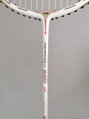 Li-Ning Aeronaut 9000 Badminton Racket - badminton racket review