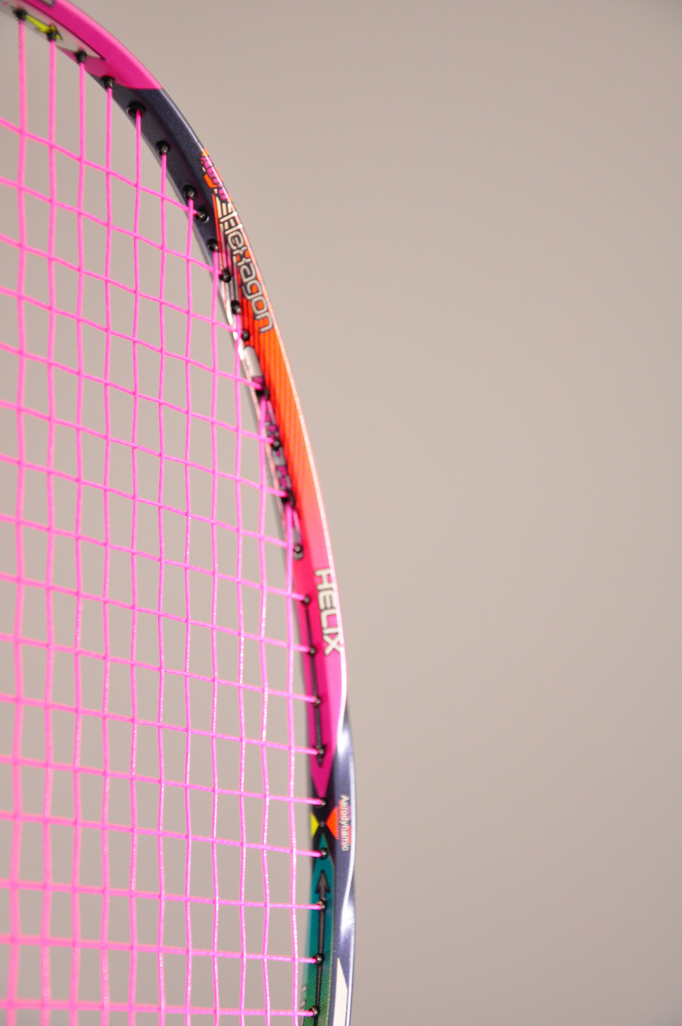 RSL Helix H7 badminton racket, Free shorts, grip and string