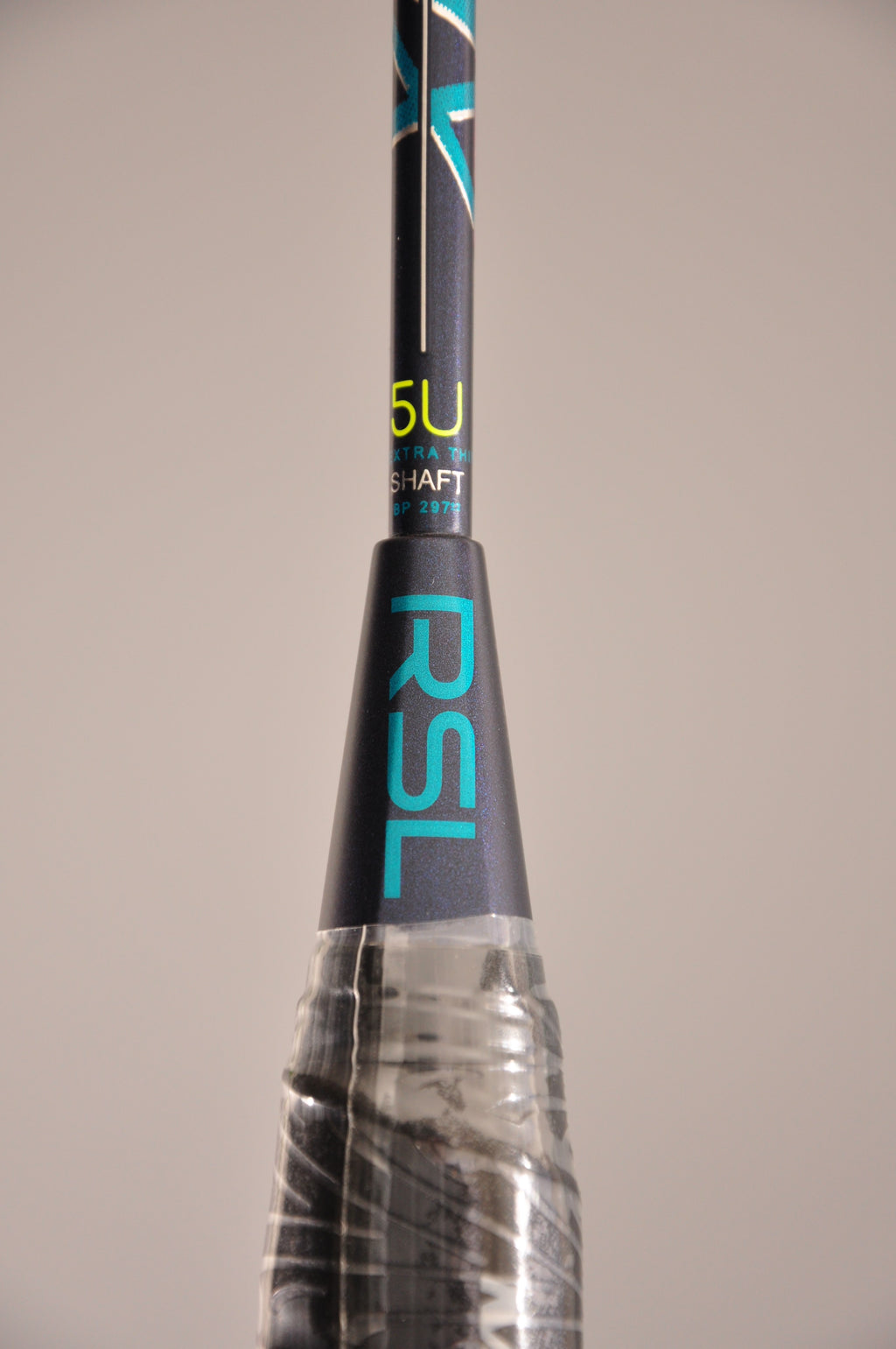 RSL Helix H7 badminton racket, Free shorts, grip and string. - badminton racket review